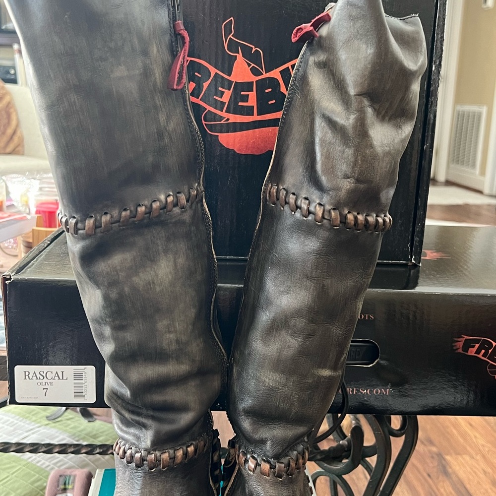 Freebird Rascal Boots in Olive